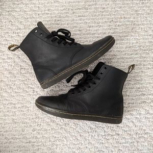 Dr. Martens Tobias boots